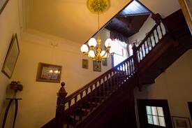 Tenterfield Other | "The Belvedere" - silver service b'fast included