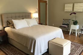 Dallas House | Ash Creek Room With a View