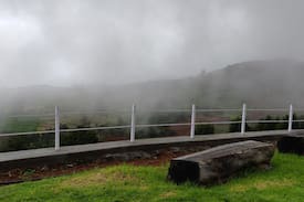 Ooty House | The Hermitage - Private Villa on a Cliff 2BHK