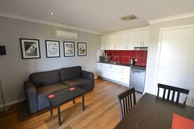 Mansfield House | Self Contained Studio with country views