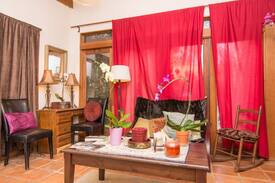 North Central Apartment | Pasadena Foothills Oasis Guesthouse