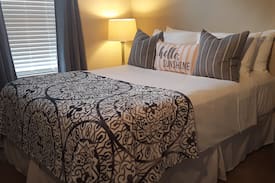 Lithonia House | Easy Living (3 Br 2 Bath) Ranch Style House