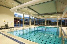 Inverloch House | 🦘 Loch Nest - heated pool, tennis, foxtel, wifi