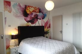 Ainley Top Apartment | The Snug Lindley