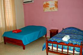Las Tablas Bed & Breakfast | Triple room with shared bathroom