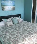 Alice Town House | Bimini Bay - 2 Story Treehouse