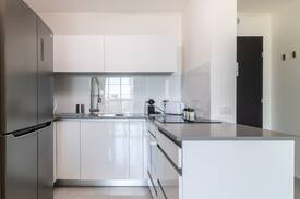 Nachlaot Apartment | Magic Jtower Luxury Residence - Balcony & Design