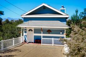 Marine Terrace House | Irresistible Emerson Tree House