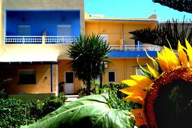 Alinda Apartment | Apartment in ApartHotel Papafotis