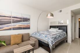 Santa Clara Apartment | Levi luxury! 3 bdrm resort style SUPERHOST! *5*