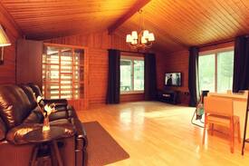 Heungjeonggyegok House | 평창 나무를심는사람들펜션 디럭스(planttrees house)