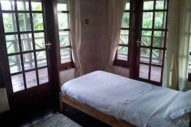 Christie House | Treetop Cottage with 360° Balcony!