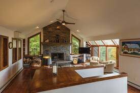 Rochester House | Upscale Luxury Mountain Escape-Magic Happens