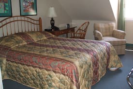 Watertown Apartment | The Depot Square Inn - Room 527