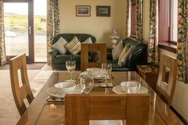 Hallin House | 10A Ardmore