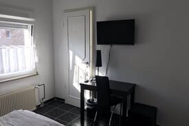 Longerich House | Pension „Zum Feierabend“ Zimmer 4