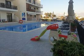 Oroklini Apartment | Holiday Apartment on Complex with Large Pool