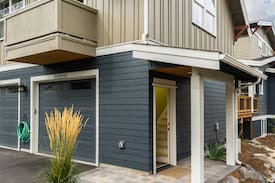 River West Apartment | Amazing West Side - Walk Everywhere- Dog Friendly