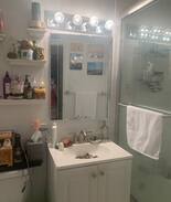 Upper East Side Apartment | Chic UES one bedroom in doorman building w/rooftop