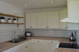 Pembroke Cabin | Highfields Cottage