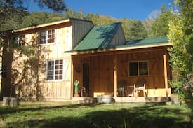 Glendale Cabin | The Bunkhouse at HappyOurs Ranch