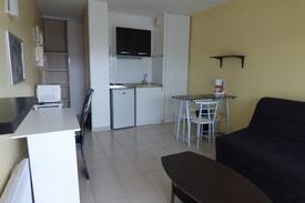 Quimper Apartment | Studio meublé et équipé avec balcon proche centre