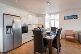 Vestmannaeyjar Apartment | Cozy 3 br apartment for 8 prs Central location