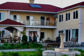 Wellington House | Strawberry Fields Luxury B&B