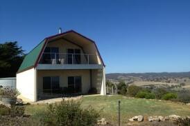 Wattle Flat House | Fleurieu Hilltop Escape