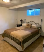 Airdrie House | The Vail Suite