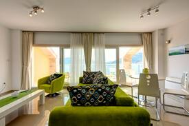 Tivat Apartment | Sunny apartment with perfect view near beach