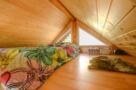 Yukon Cabin | Wilderness Cabin for rent at Little Salmon Lake