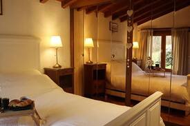Dalou House | Cascaille Apartment , tranquil beautiful setting.
