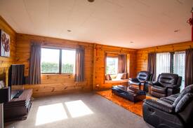 Karioitahi Cabin | Waiuku Serene Farm & Home, Castaways, Awhitu