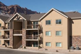 Moab South Valley Apartment | 4-G The Ancient Art Condo (Second Floor/Pool Side)