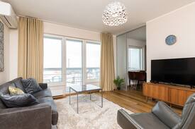Kesklinn Apartment | Central Viru Lux Apartment with Parking
