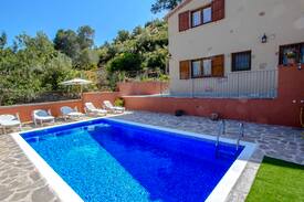 Vespella de Gaia Villa | Catalunya Casas: Gorgeous Casa Pilarin for 10 guests, only 12km from the beach