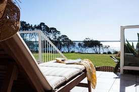 Currarong House | Comfort on the Rocks - Ocean Front