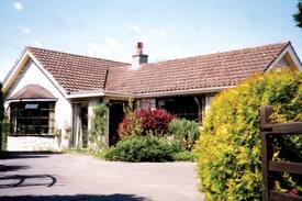 Queen Camel House | Maymorn, delightful bungalow in a peaceful setting