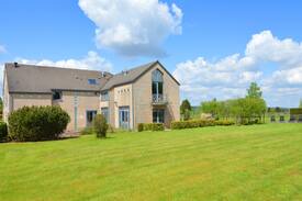 Waimes Villa | Luxury Villa with Swimming Pool in Sourbrodt