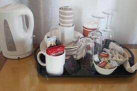 Oldbury Bed & Breakfast | Haya Guest House