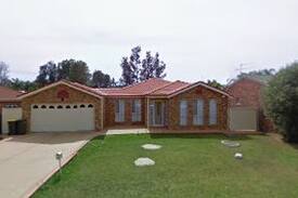 Maloneys Beach House | Maloneys Beach granny flat 3 minutes from beach