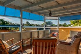Sawtell House | Casa Del Sol - private getaway at the edge of Sawtell village