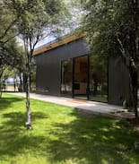 Albert Town Cabin | Koliba. Stylish & tranquil. Self isolation welcome