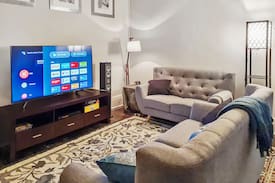 Gawler South House | Grace of Gawler - WiFi Netflix & train @ your door