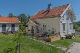 Notteroy House | Nydelig sveitserhus nær sjøen!
