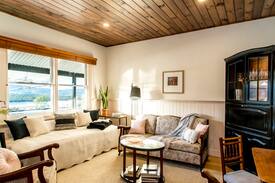 Franklin House | Convent Franklin... Elegant and relaxed living.