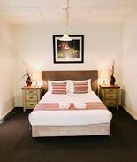Hahndorf House | The Rustic Retreat