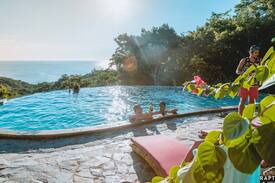 San Juan del Sur Cabin | Surfers Deluxe 8 bed Dorm - With pool access