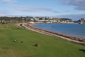 Grouville House | 1 Bed Studio in Grouville, close to Beach & Golf C